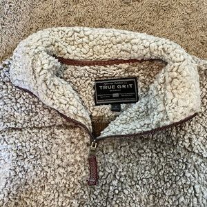 Brown/white True Grit pullover